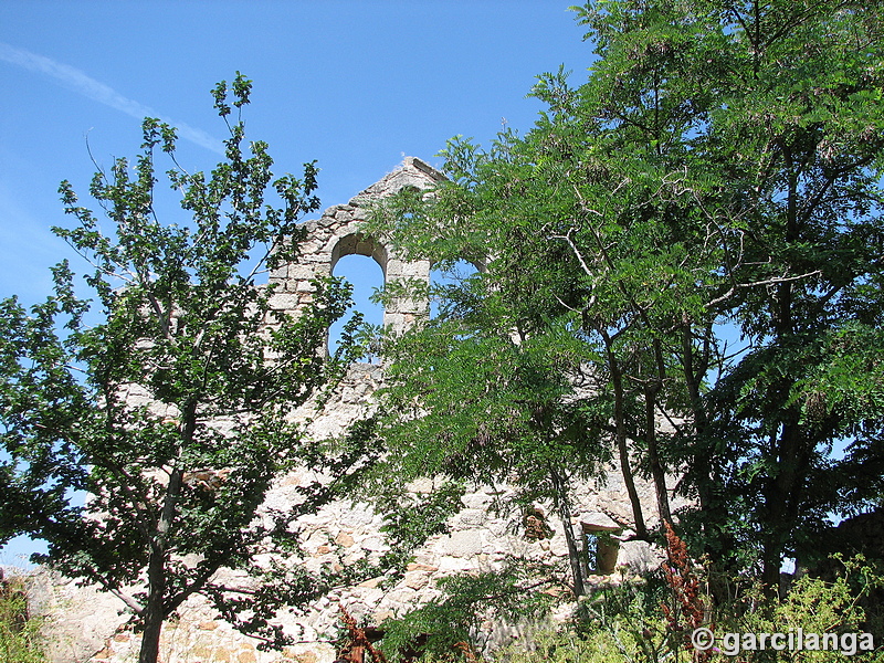 Iglesia fortificada de Navalquejigo