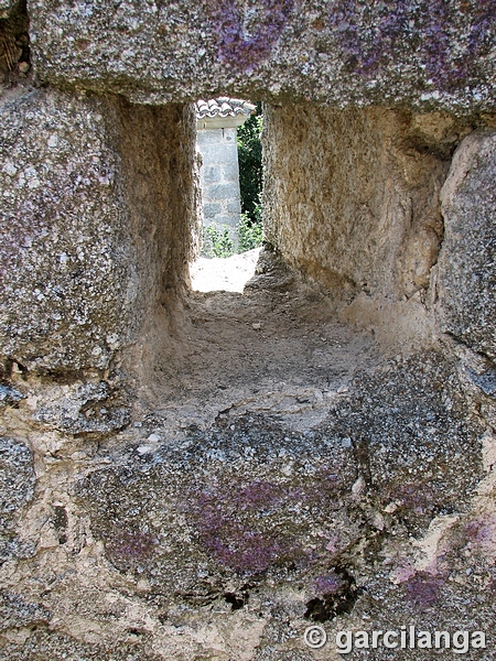 Iglesia fortificada de Navalquejigo