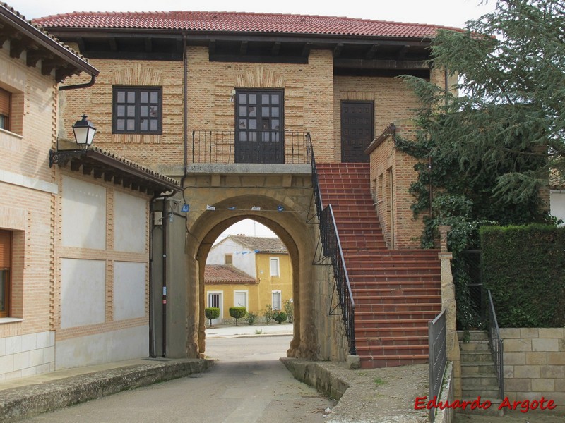 Muralla urbana de Capillas