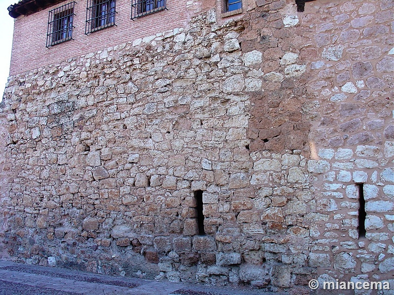 Muralla urbana de Ayllón