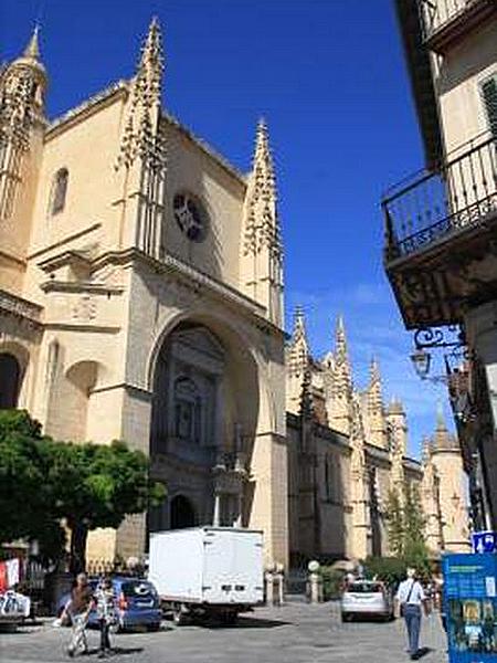 Catedral de Nuestra Señora de la Asunción y de San Frutos