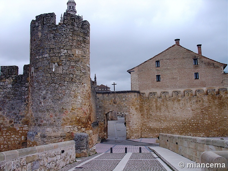 Muralla urbana de Burgo de Osma