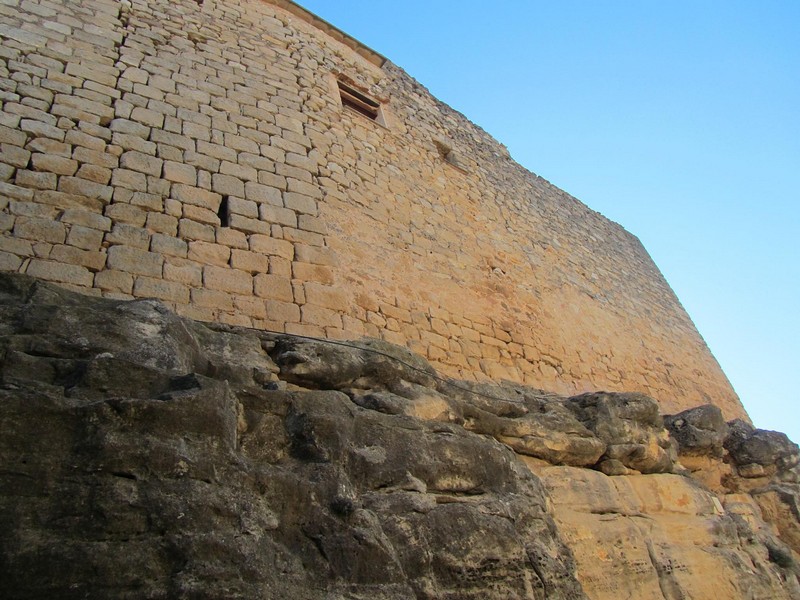 Castillo de Arnes