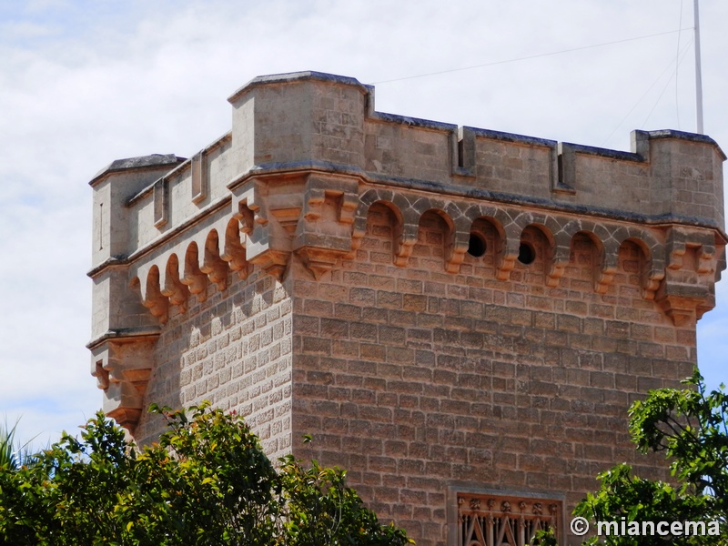 Castillo de los Condes de Sicart