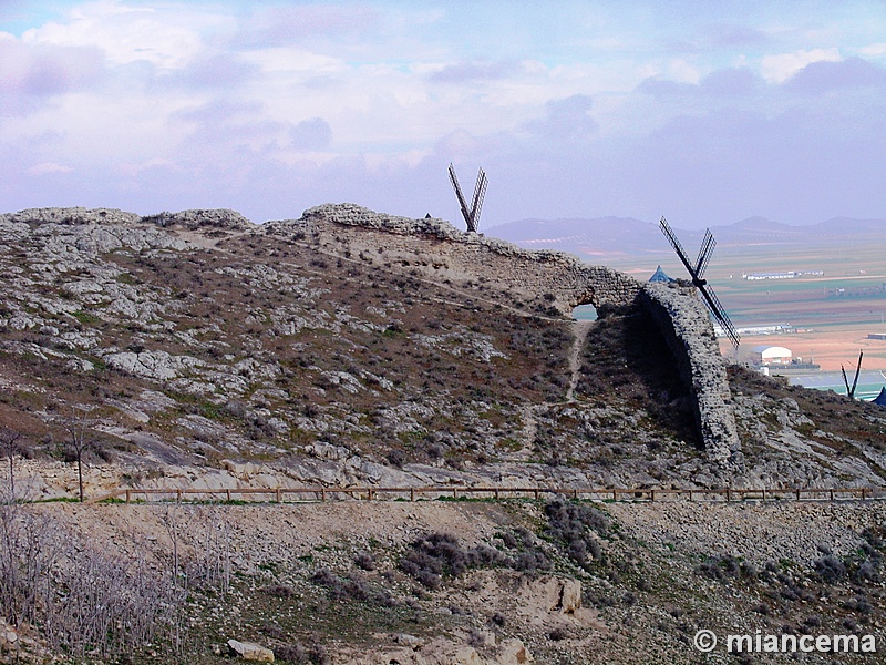 Muralla urbana de Consuegra