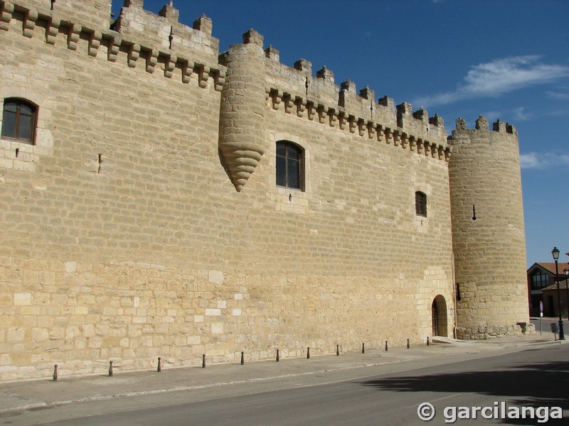 Castillo de Fuensaldaña