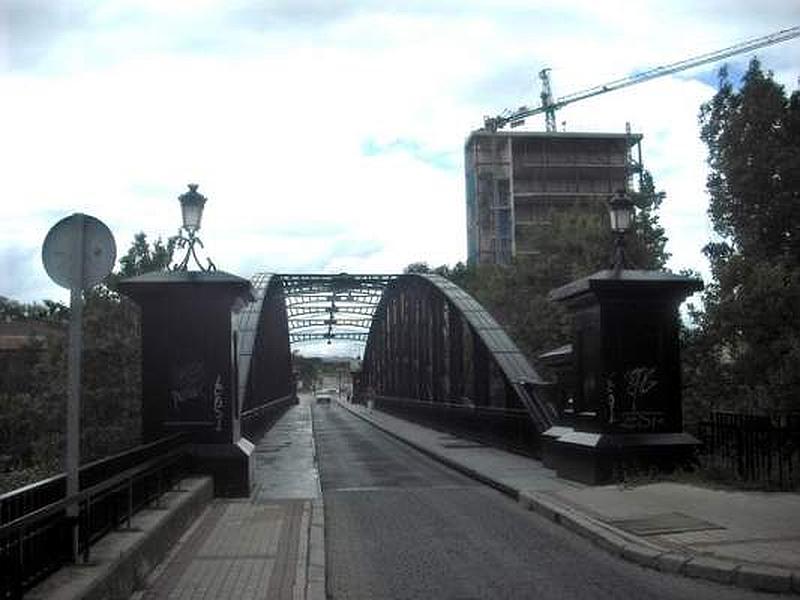 Puente Colgante sobre el Pisuerga