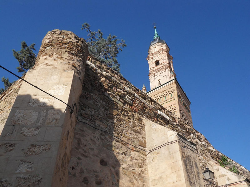 Iglesia fortificada de Santa María