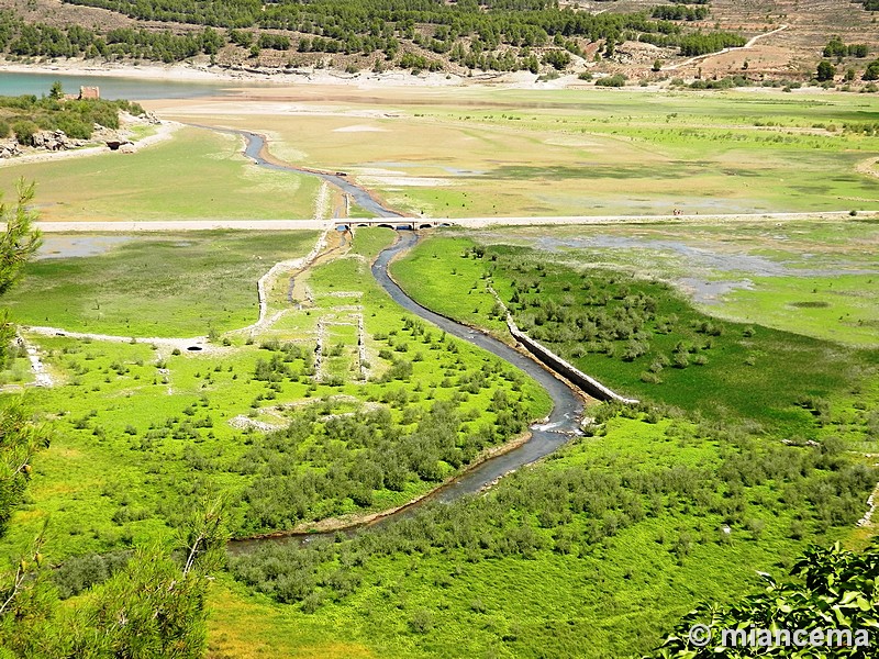 Puente sobre el Río Piedra