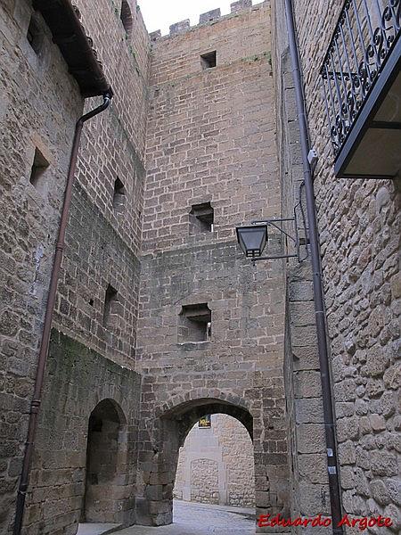 Torre puerta de la Reina